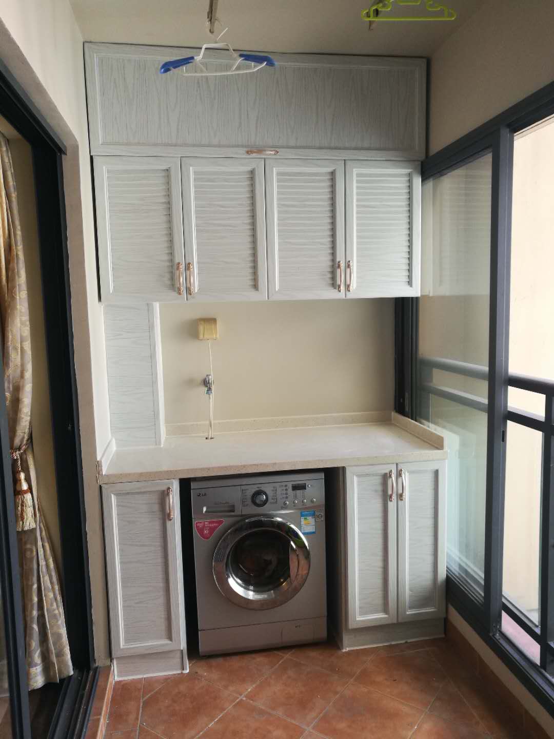 陽臺(tái)柜貯物柜洗衣機(jī)柜防水柜鋁合金柜